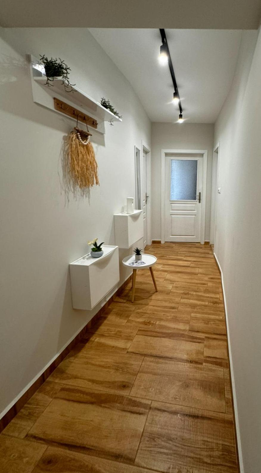 Goldy Central Beach Apartment With Private Garden بورغاس المظهر الخارجي الصورة