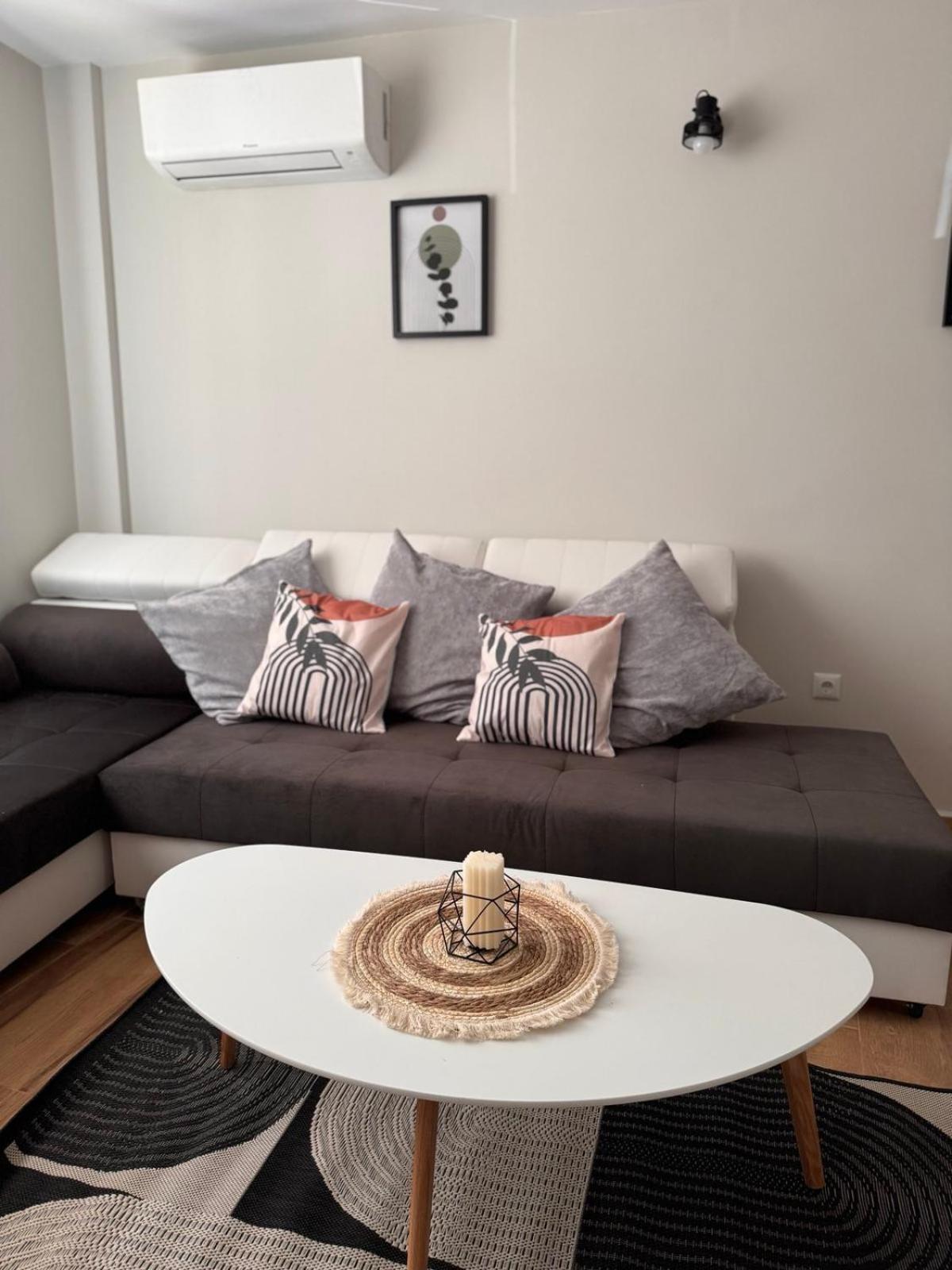 Goldy Central Beach Apartment With Private Garden بورغاس المظهر الخارجي الصورة